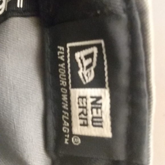 Bulldogs College Football Snap Back - Picture 4 of 7